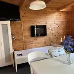 Ustka- Wakacyjny Domek Letni Wiatr Lodge *